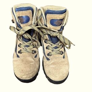 Gore-Tex Quest Hiking Boots Size 7 Outdoors Vibram Work Boots